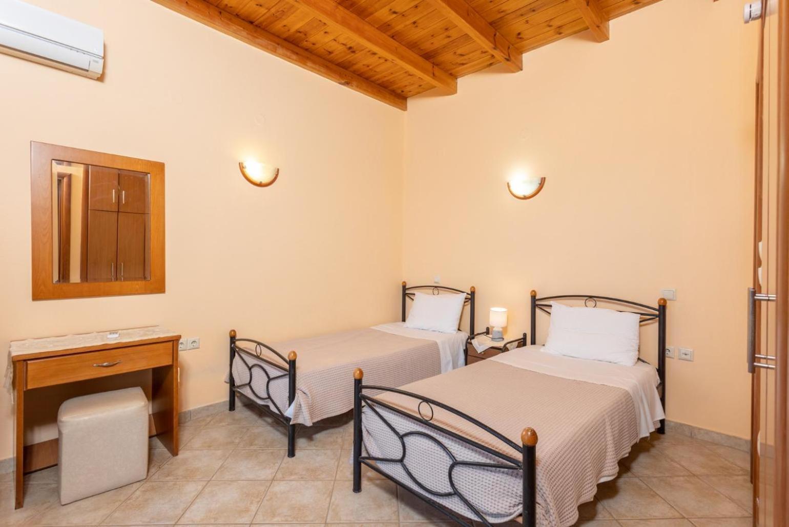 Villa Yeraki Dhrapanitika Екстер'єр фото